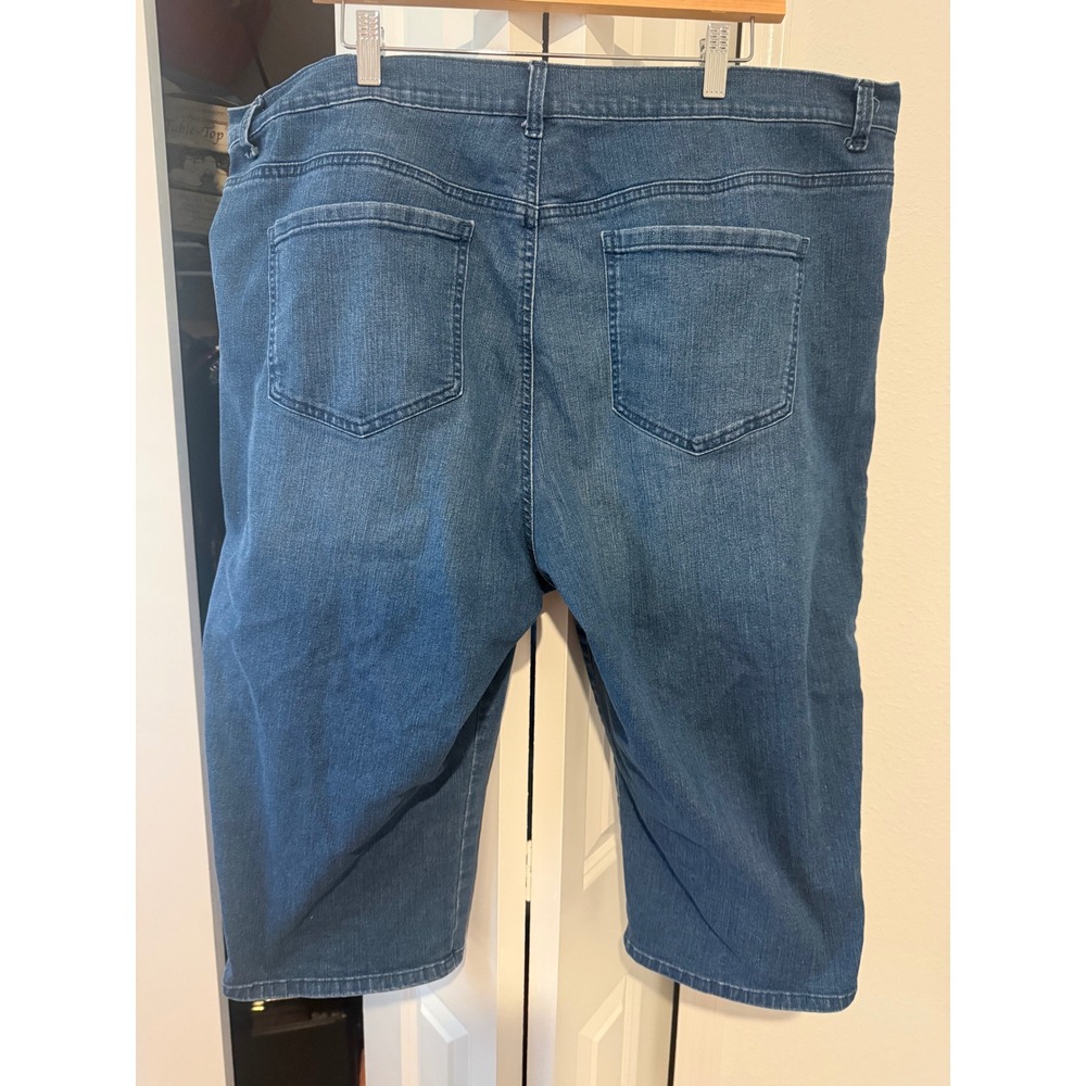 Gloria Vanderbilt Amanda High Rise Capri Jeans 22W Blue Denim Capri Pants - Picture 2 of 7